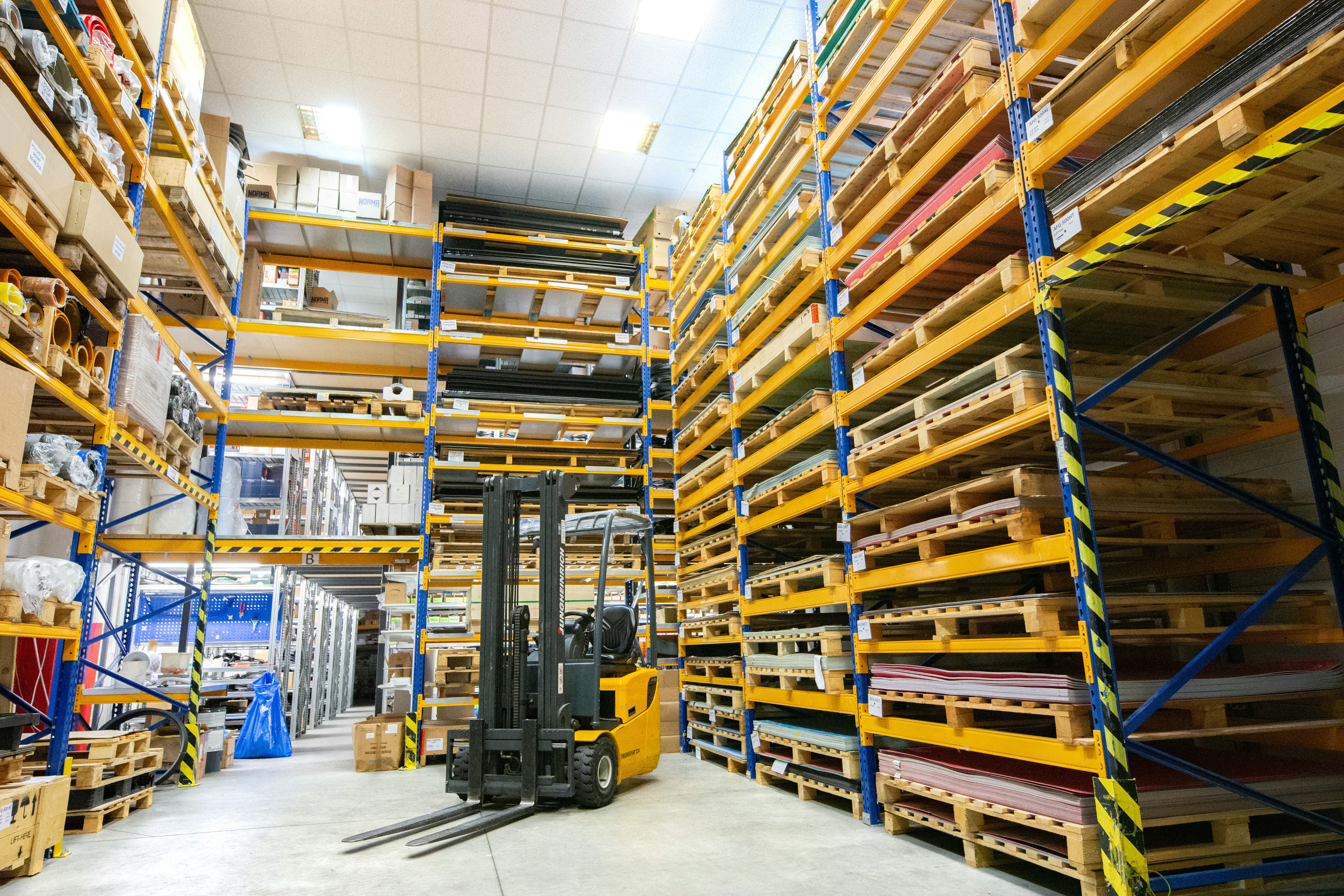 Rental Forklift Muntilan untuk Proyek, Gudang dan Industri